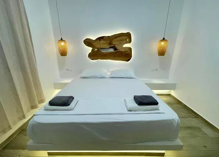 Alexandra & - Mykonos Port *