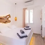 Alexandra & - Mykonos Port