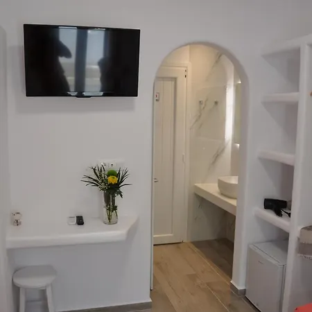 Alexandra Suites & Rooms - Mykonos Port * Mykonos Town