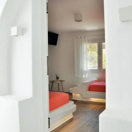 Alexandra Suites & Rooms - Mykonos Port * Mykonos Town