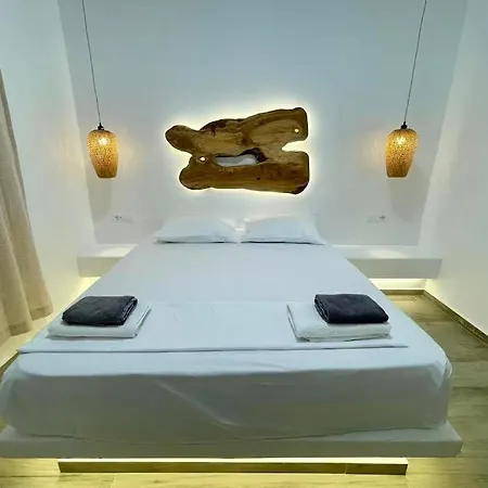 Alexandra Suites & Rooms - Mykonos Port *