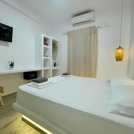 Alexandra Suites & Rooms - Mykonos Port *