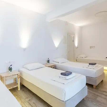 Alexandra - Mykonos Port 3*