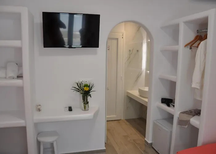 Alexandra & - Mykonos Port * Mykonos Town